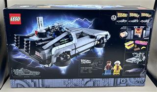 LEGO CREATOR EXPERT: BACK TO THE FUTURE TIME MACHINE (10300)